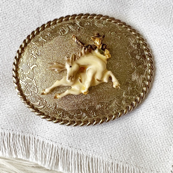 Vintage Other - 1970s VINTAGE Bronco Horse & Cowboy Large Gold RainTree Belt Buckle Cowgirl NOS